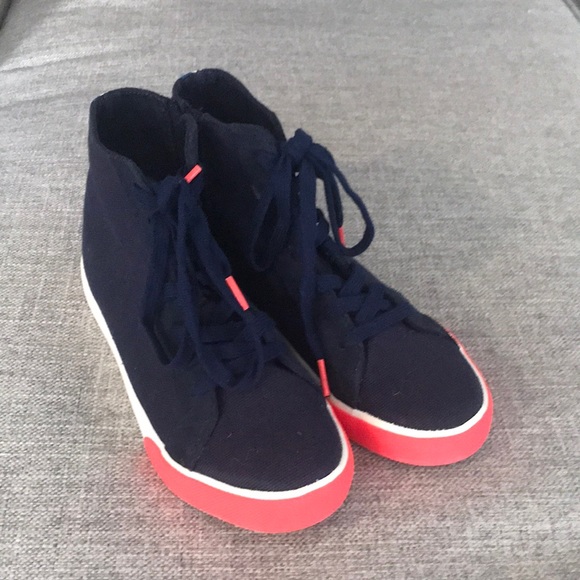 Mini Boden Contrast Canvas High Top Sneakers - Picture 3 of 14